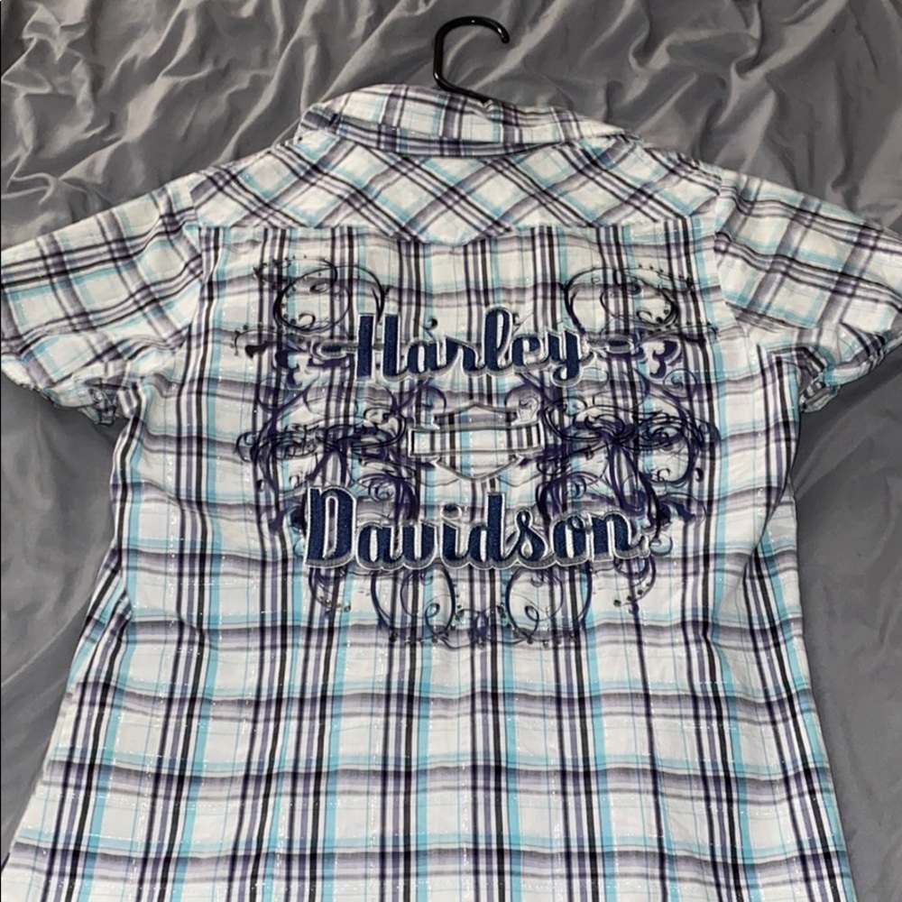 Harley Davidson Button up top